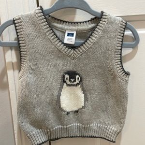 Janie and Jack penguin vest sz. 0-3 m